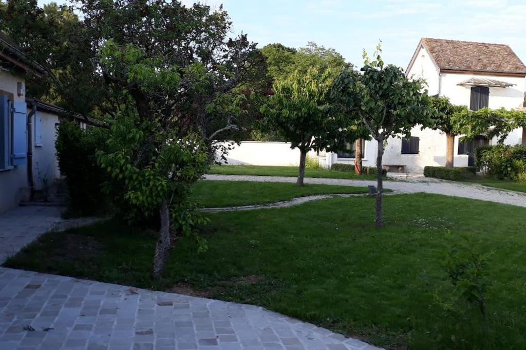 Вилла Les Annexes Verdun-sur-le-Doubs Экстерьер фото